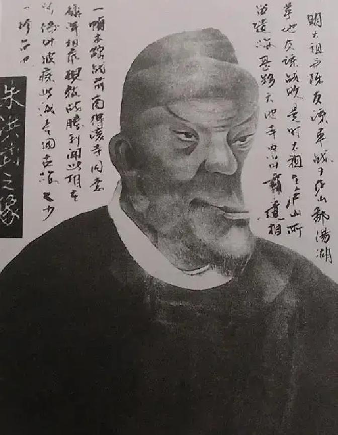 1953年，毛主席临时决定去看看明孝陵，陈毅陪着他，两人走进享殿，看到墙上挂着的朱元璋画像，画像上的