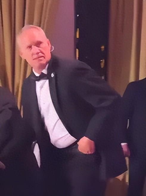 网友的眼睛总是如此雪亮！大家说老特会不会记住这小子关键时刻的表现？