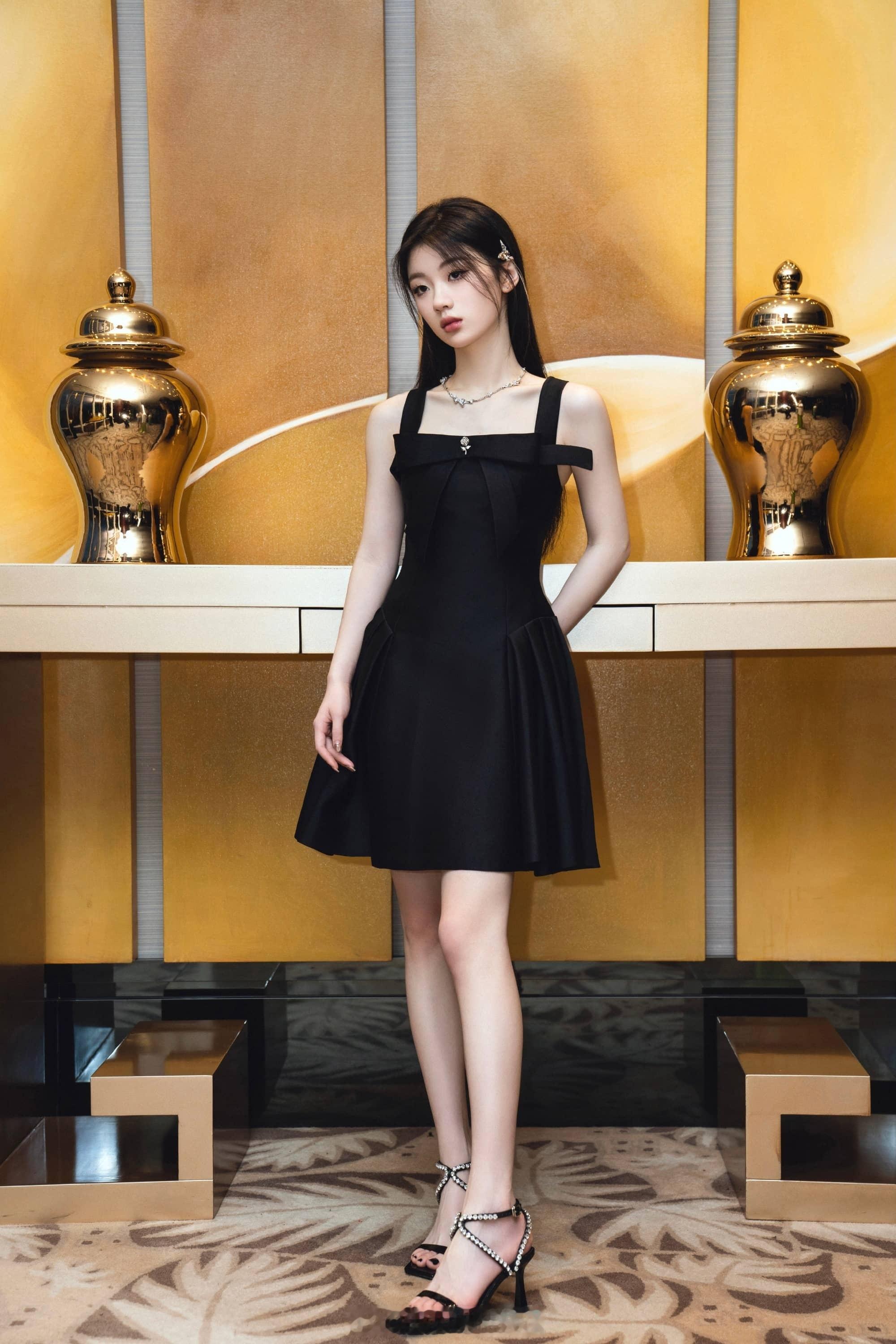 单依纯美腿妆造物料精选​​​