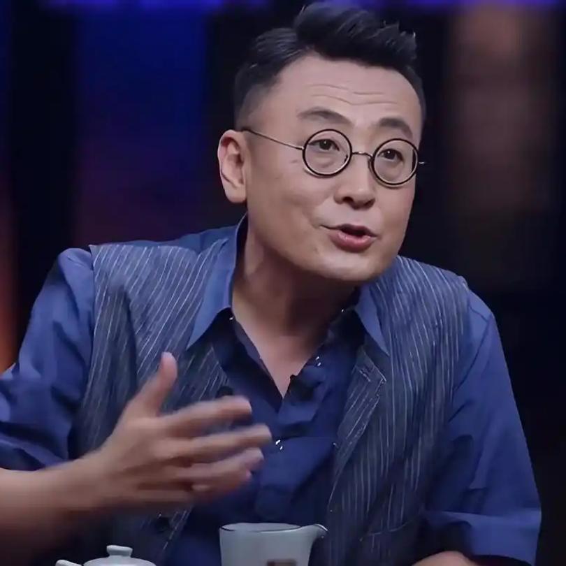 窦文涛自述：父母的晚年，道尽普通人最深的生死遗憾谁能想到，镜头前通透从容的
