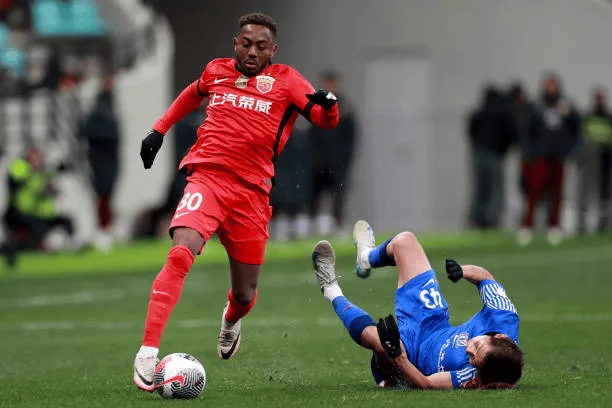 东体: 海港希望对后场进行补强, 或选择买断加布里埃尔