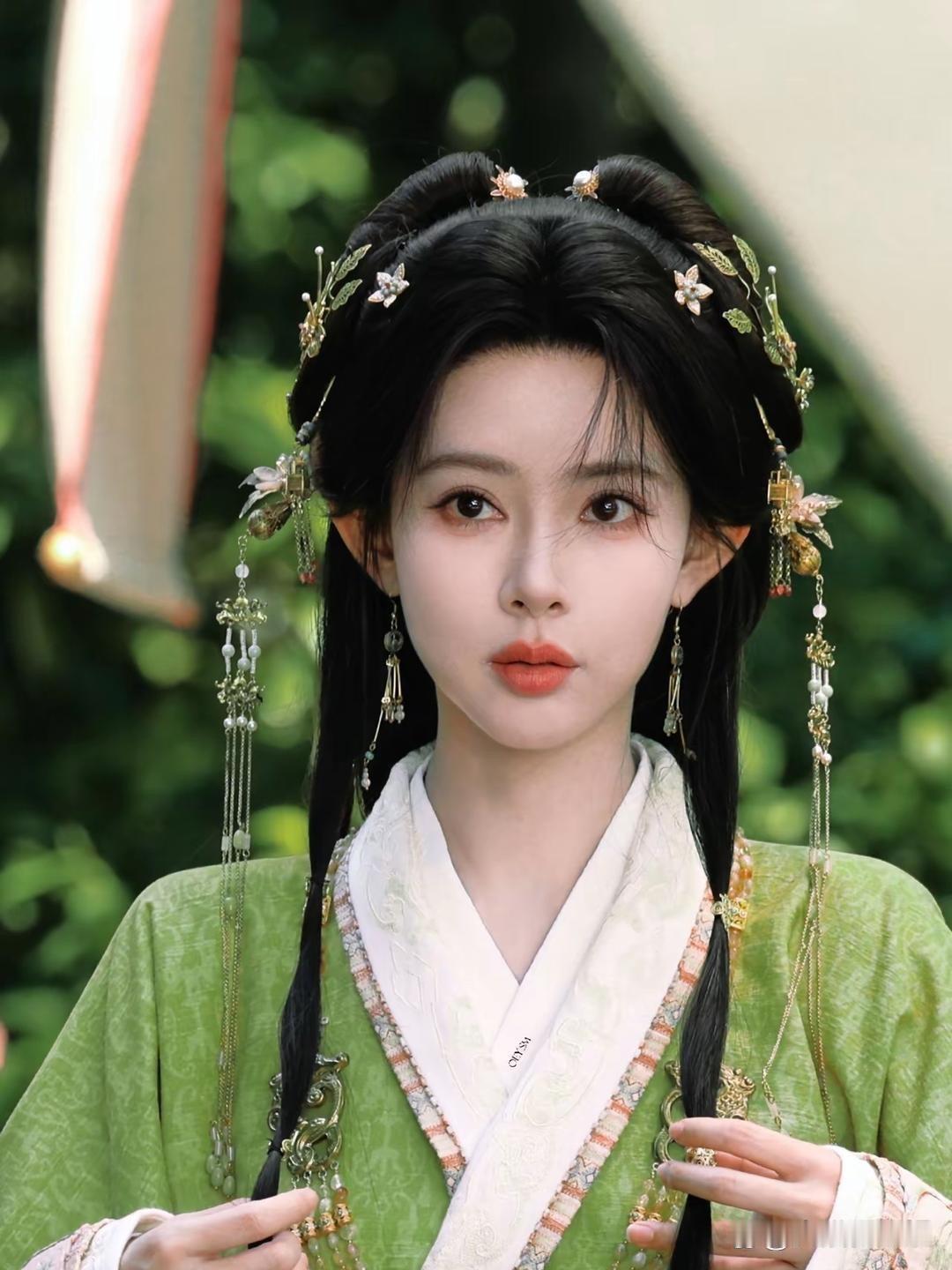 《将门独后》这是把预算全砸在服化道上了吧？孟子义这套新战袍也太绝了，这颜值直接碾