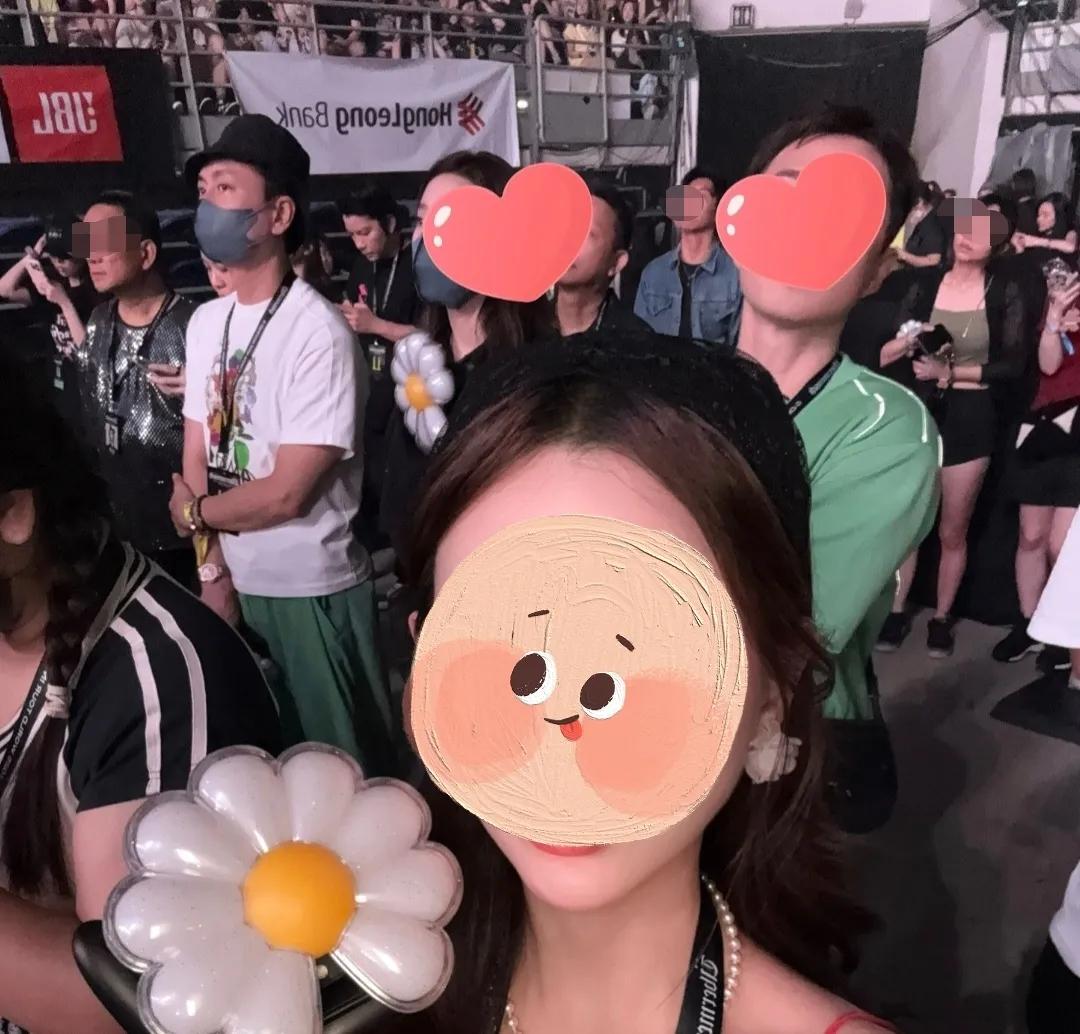 44岁港星黄宗泽疑似新恋情曝光，女生又高又漂亮。在7月19日晚举行的权志龙马