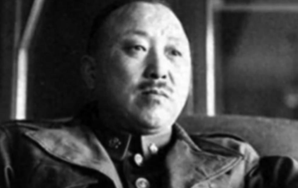1949年，一个被蒋介石抛弃、穷到去当铺的国民党上将，竟敢给毛主席写信——不求官