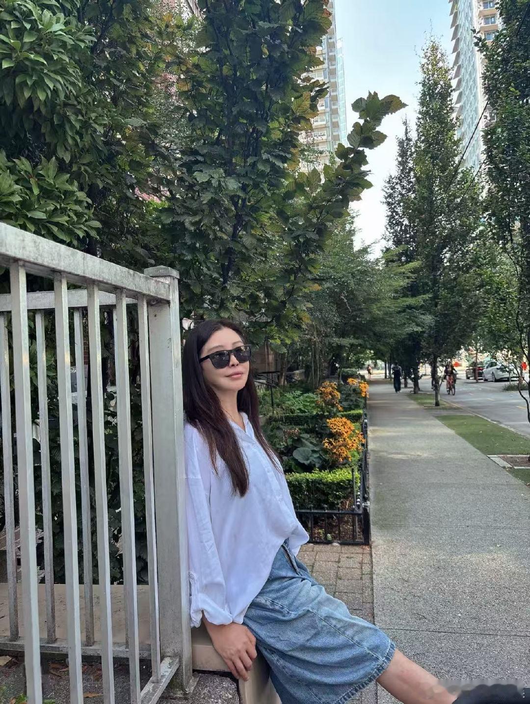 王祖贤59岁生日发文59岁的王祖贤，不愧是我的童年女神！59岁的王祖贤