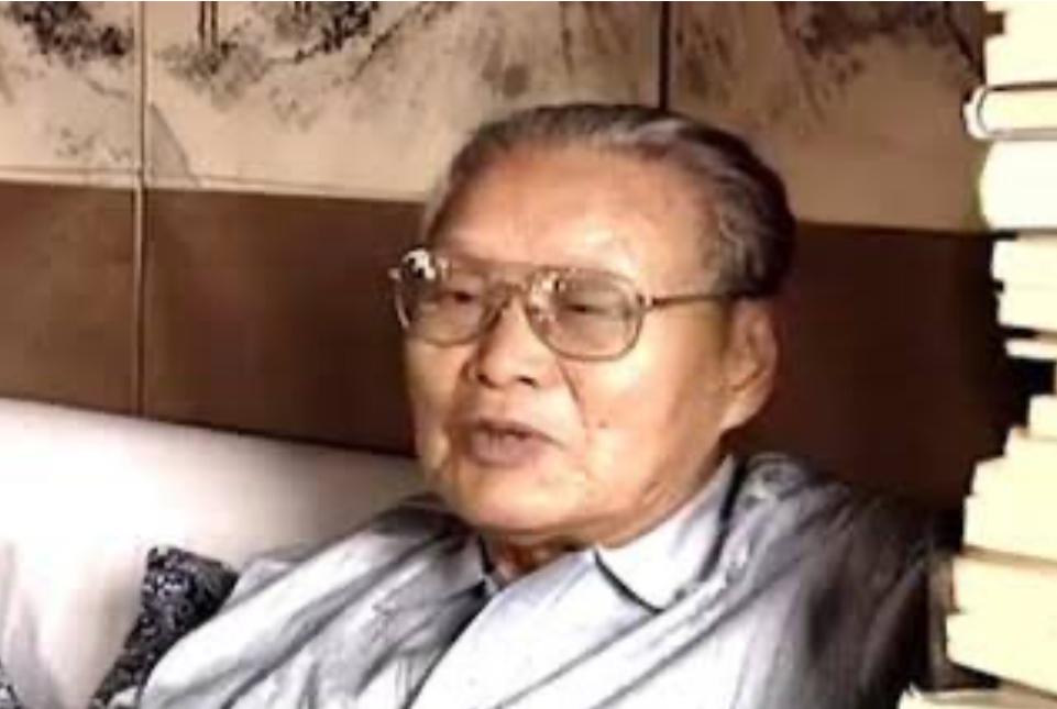 沈醉在回忆录里写过一件小事。抗战胜利后，军统一个保密部门准备从重庆迁回南京。
