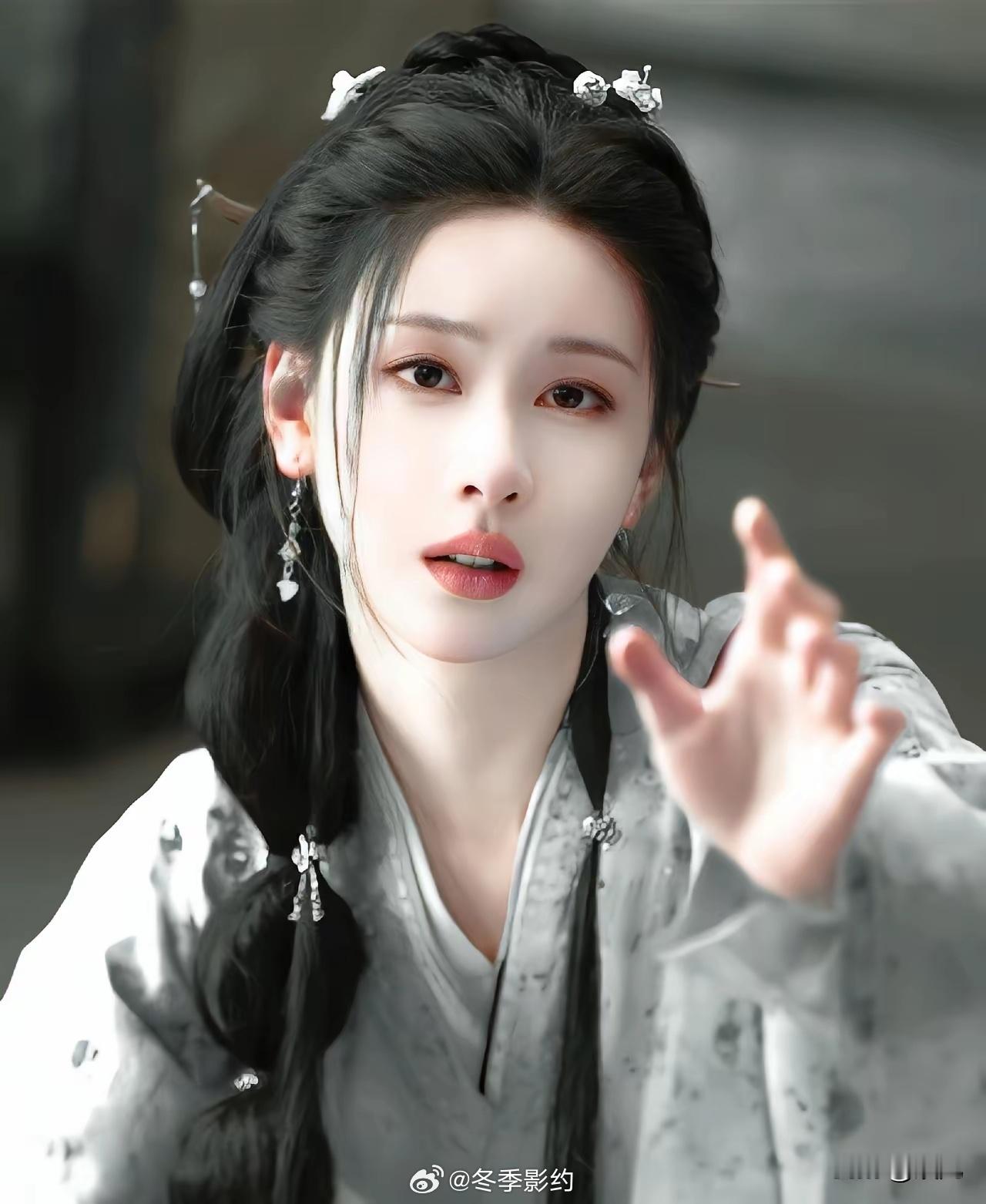 兰香如故导演可能忘了一个人！那个人比谭松韵更适合演许兰香，那就是陈都灵。她的气质