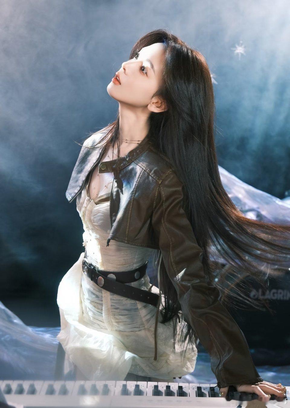 陈瑶是真来乘风上学了陈瑶像小孩汇报住宿生活笑到肚子疼，瑶瑶汇报生活的样子也太接