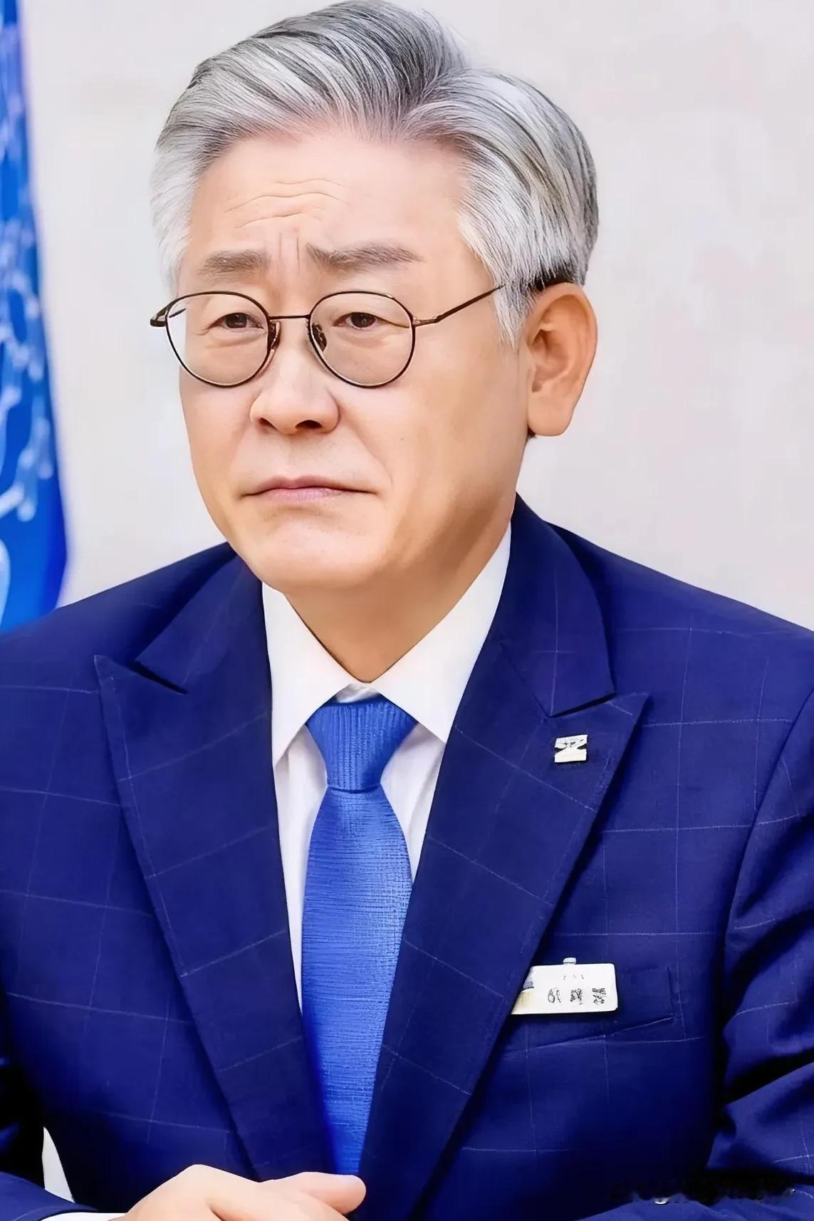 李在明在G20回国的飞机上对记者聊朝鲜问题，说得挺直白：现在韩朝关系特别危险，可