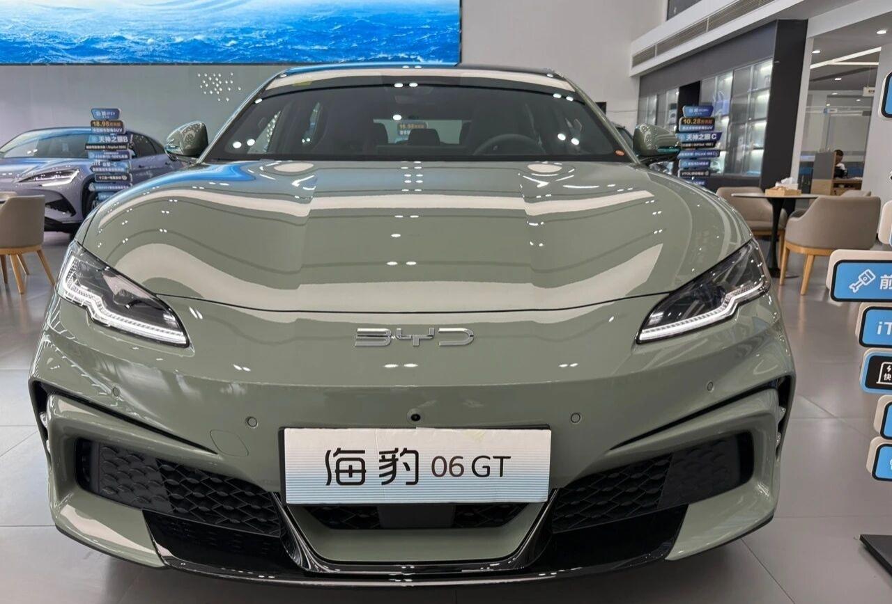 被冷落的小钢炮，比亚迪海豹06GT其实，海豹系列在比亚迪车系里面都是比较好的车，