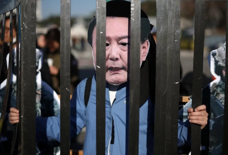 韩国前总统监狱里当老赖，特检组对峙140分钟，抓捕宣告失败韩国前总统尹锡悦是绿