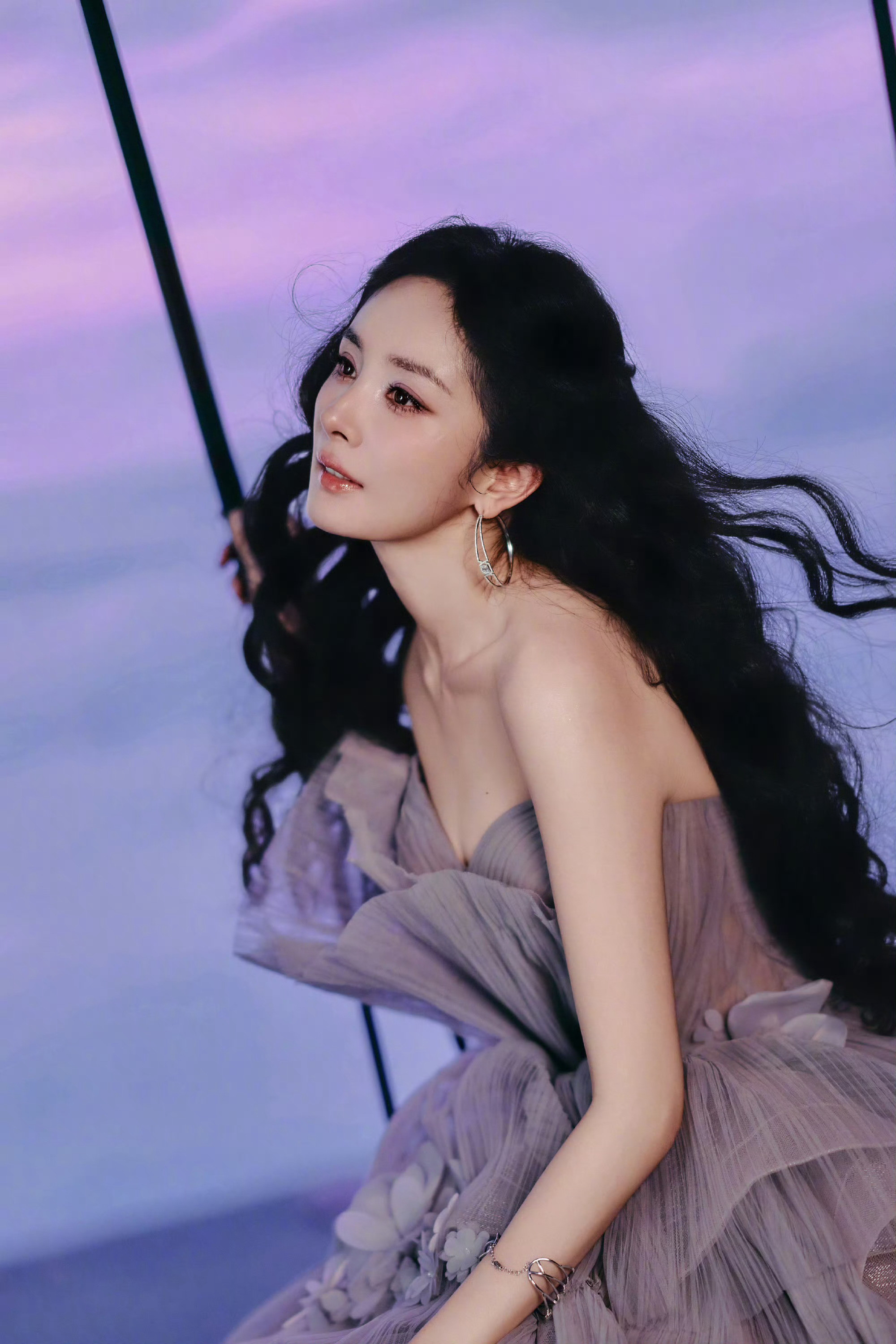 入画，杨幂 已是画卷里最生动的落影。