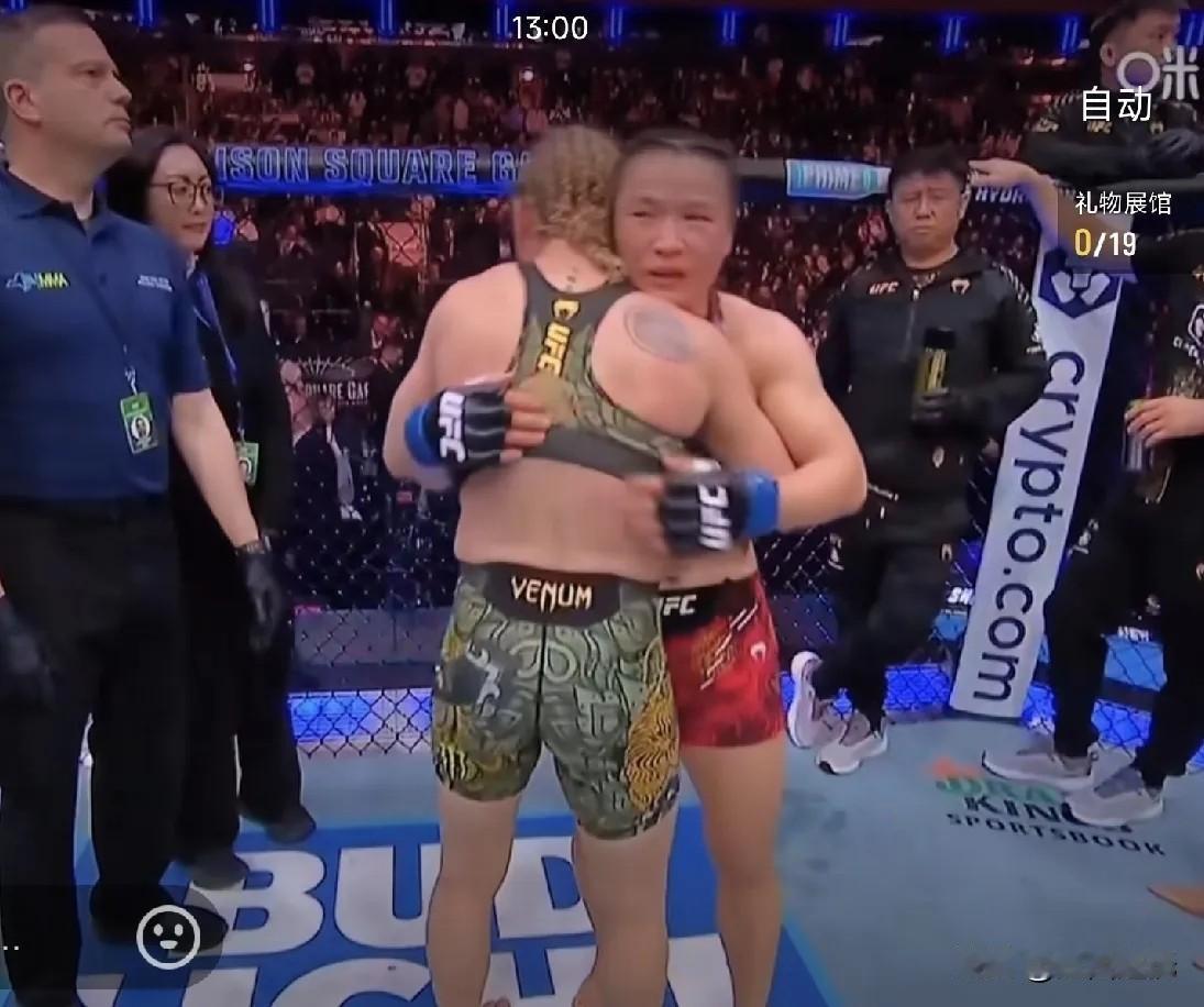 看完张伟丽和对手的五局大战，关掉直播时心里五味杂陈。对手的战术确实稳得像块