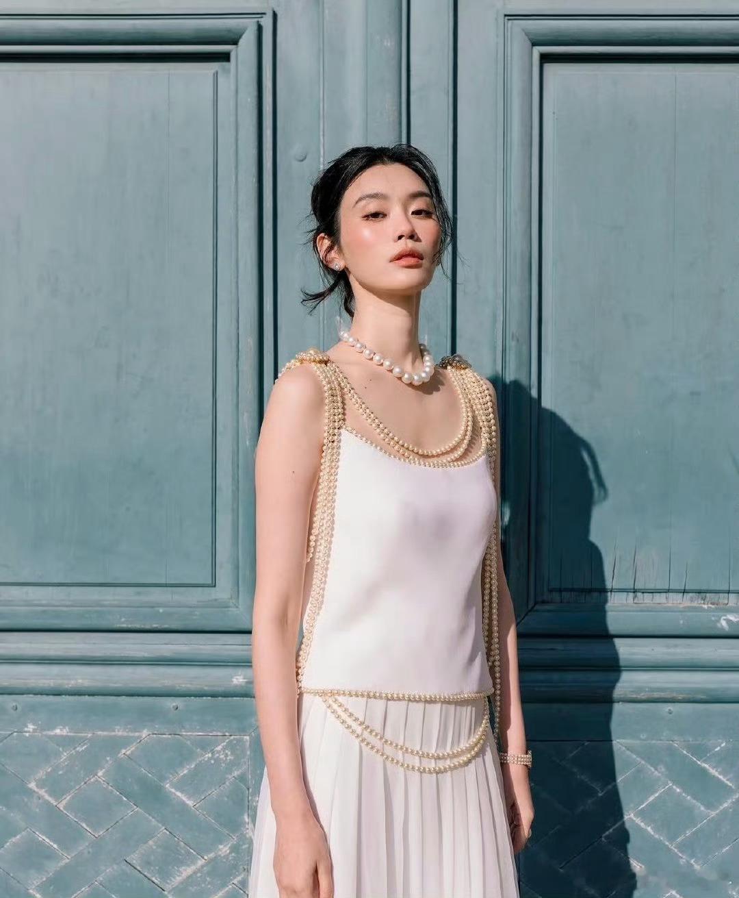 曝奚梦瑶婚礼摄影师140万一天误闯天家了，摄影一天140万，大家看婚礼出图觉得值