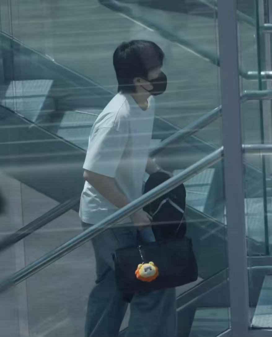 原来HOHO是另一个王楚钦啊啊啊啊啊王楚钦你也太会了，一看到HOHO一出现我就