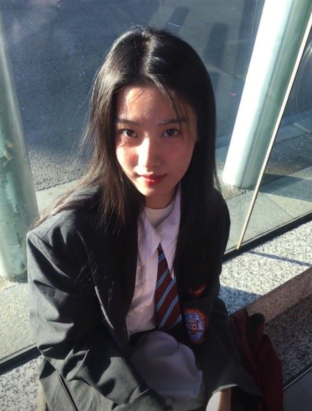 噜噜晓一堆美照觉得她长的超级好看[哭哭]太美了卢昱晓​​​
