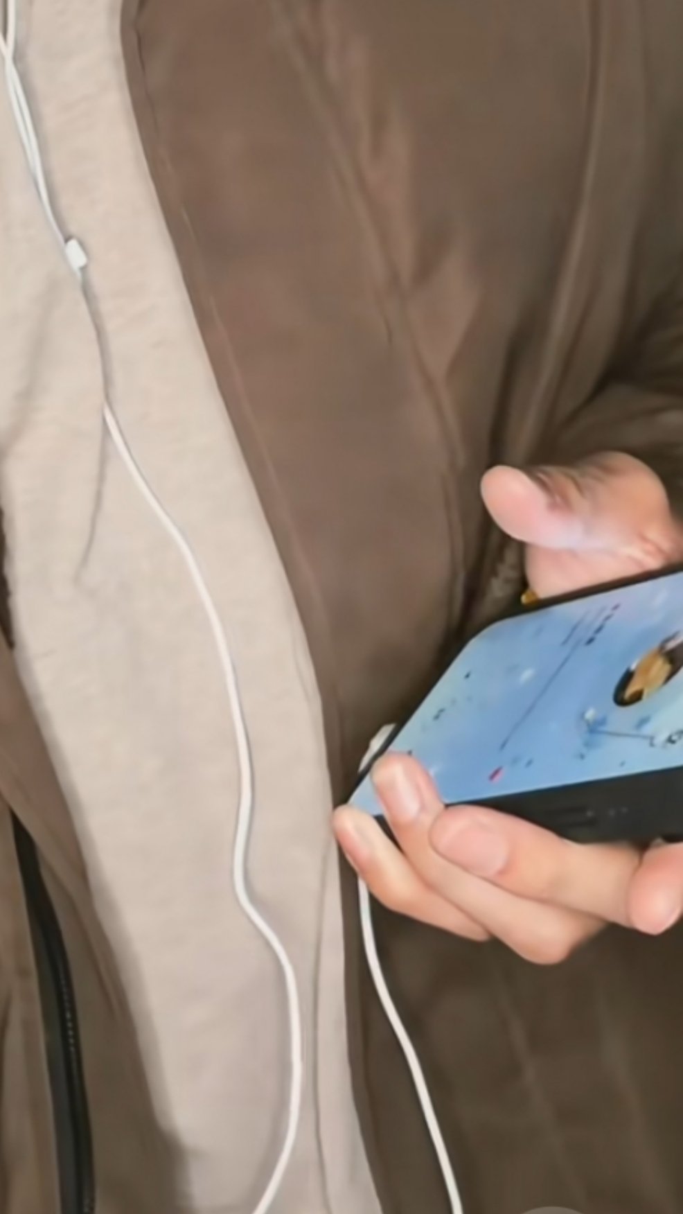 宝宝听的是半岛铁盒吗