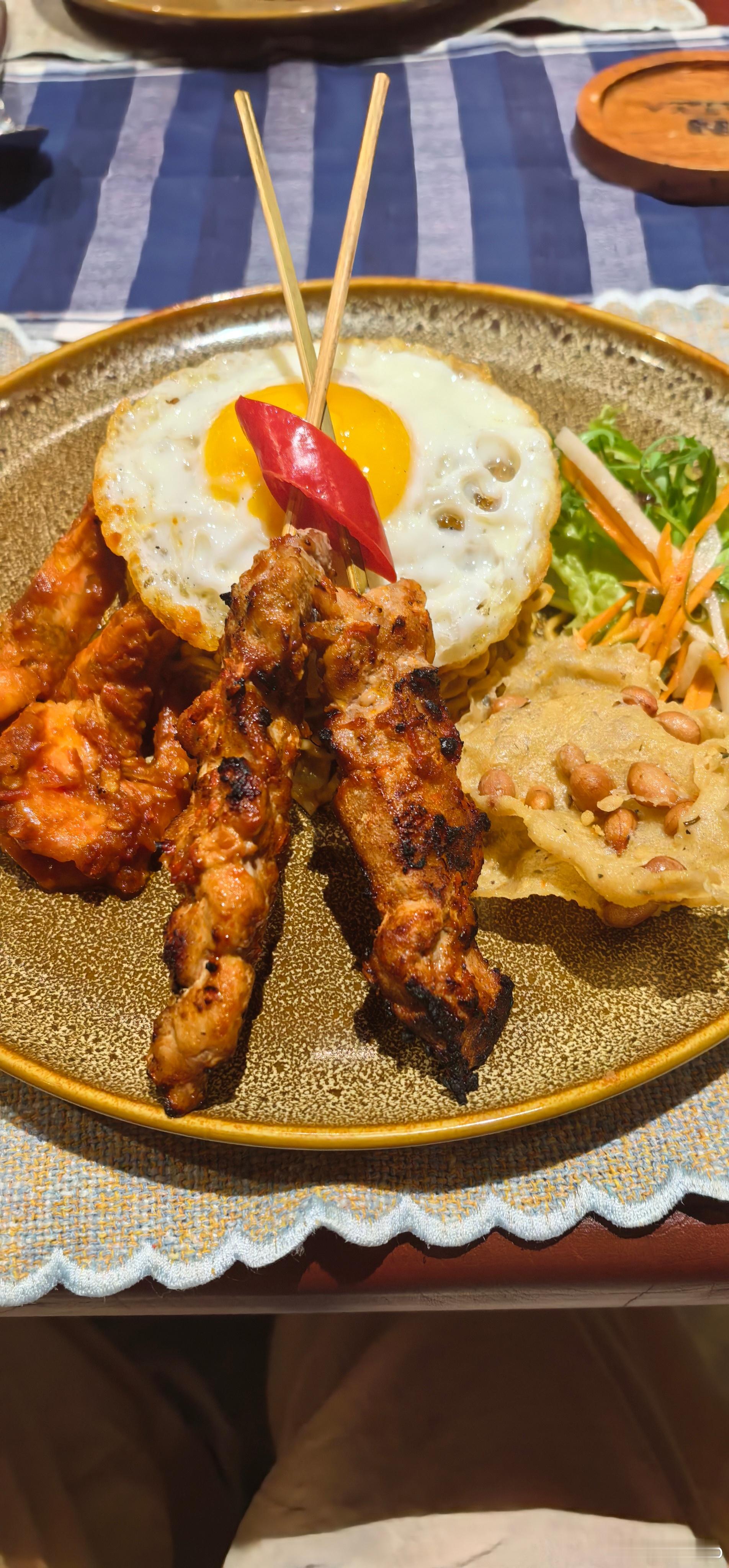 进村了，东南亚风格晚餐