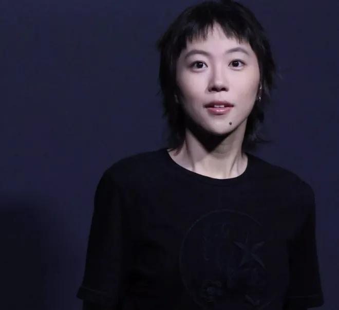 放眼整个娱乐圈的所有星二代，拥有最多妹妹的你们知道是谁吗？答案对很多人来说可能