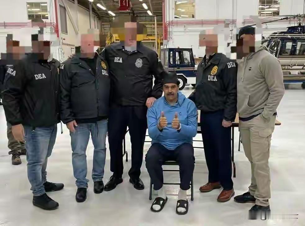 一切皆有可能……即便是被美国大兵押往美国，面临一大串罪名的指控，以及牢狱之灾的