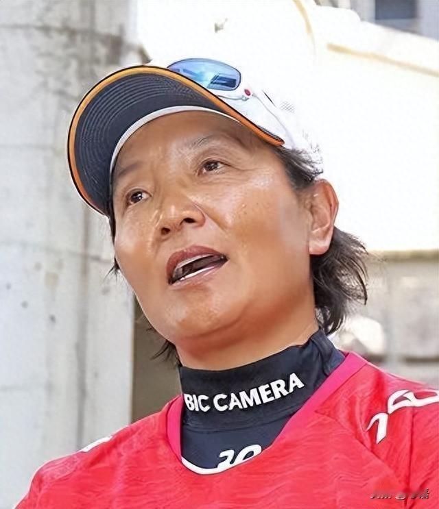 “我放弃中国国籍，成为一名日本人，就是为了打败中国队。”说出这句话的女人，名叫宇