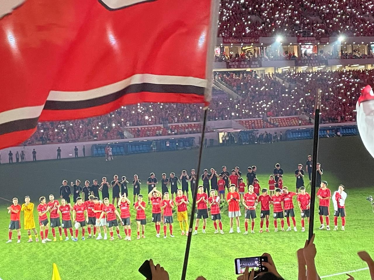 成都蓉城不知道争冠竞争对手会被罚分！不然提前稳住去年的原班人马，那套阵容完全具备