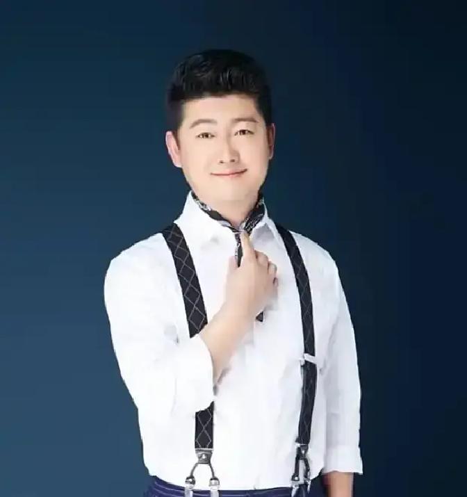 合肥春晚主持人定了？本地人炸锅周群说方言被嫌土，余声旧瓜被翻，任良韵稳坐上