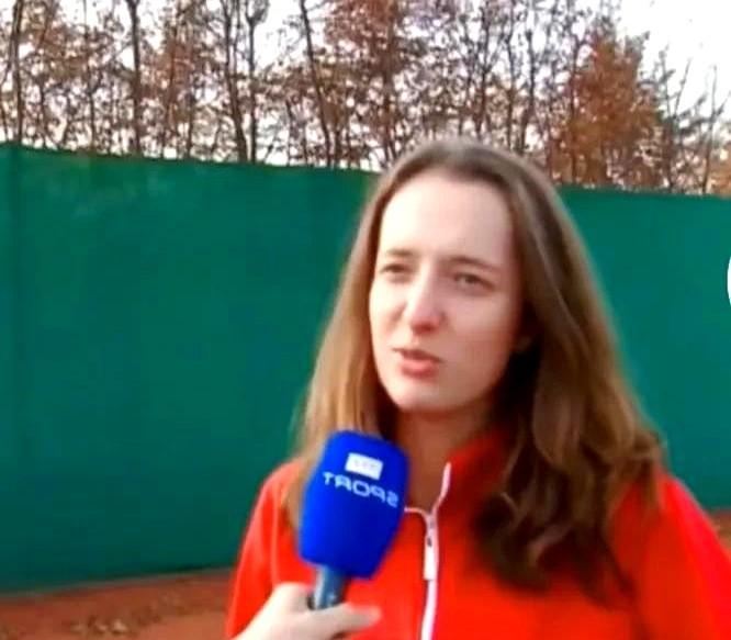 斯瓦泰克的神话，2025年彻底破防了。曾经那个大满贯决赛胜率100%的王者，