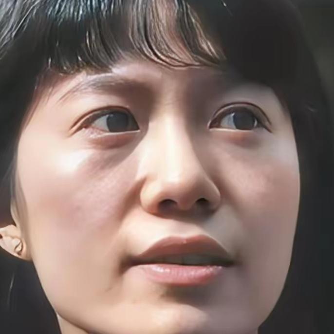 大家别再议论翁帆了，多善待她吧！杨老走后，她才是最难受的人，没人真看见她丢了啥—