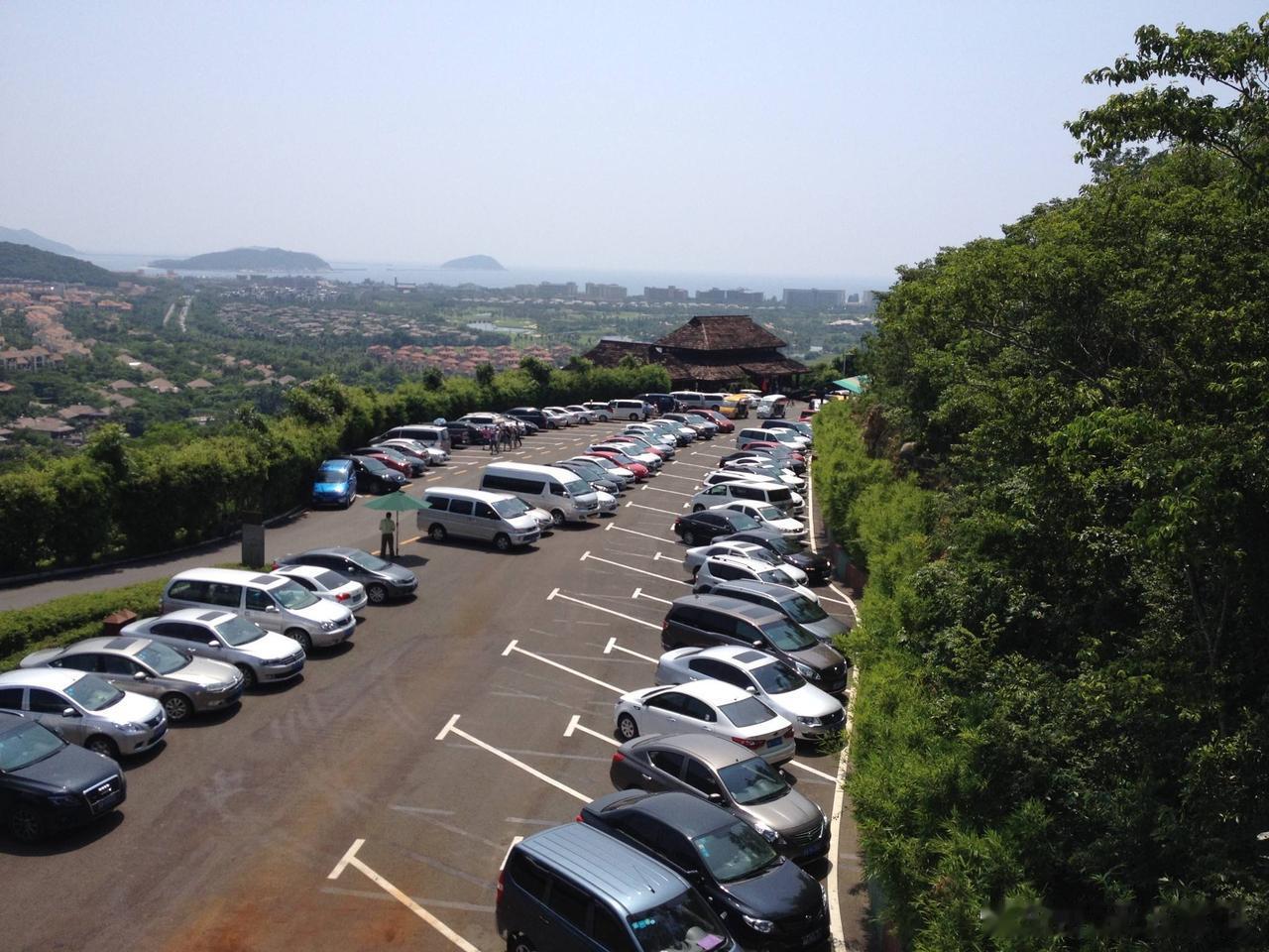 中国的平均车龄为7.3年。印度的平均车龄为7.5年。日本的平均车龄为8.9年