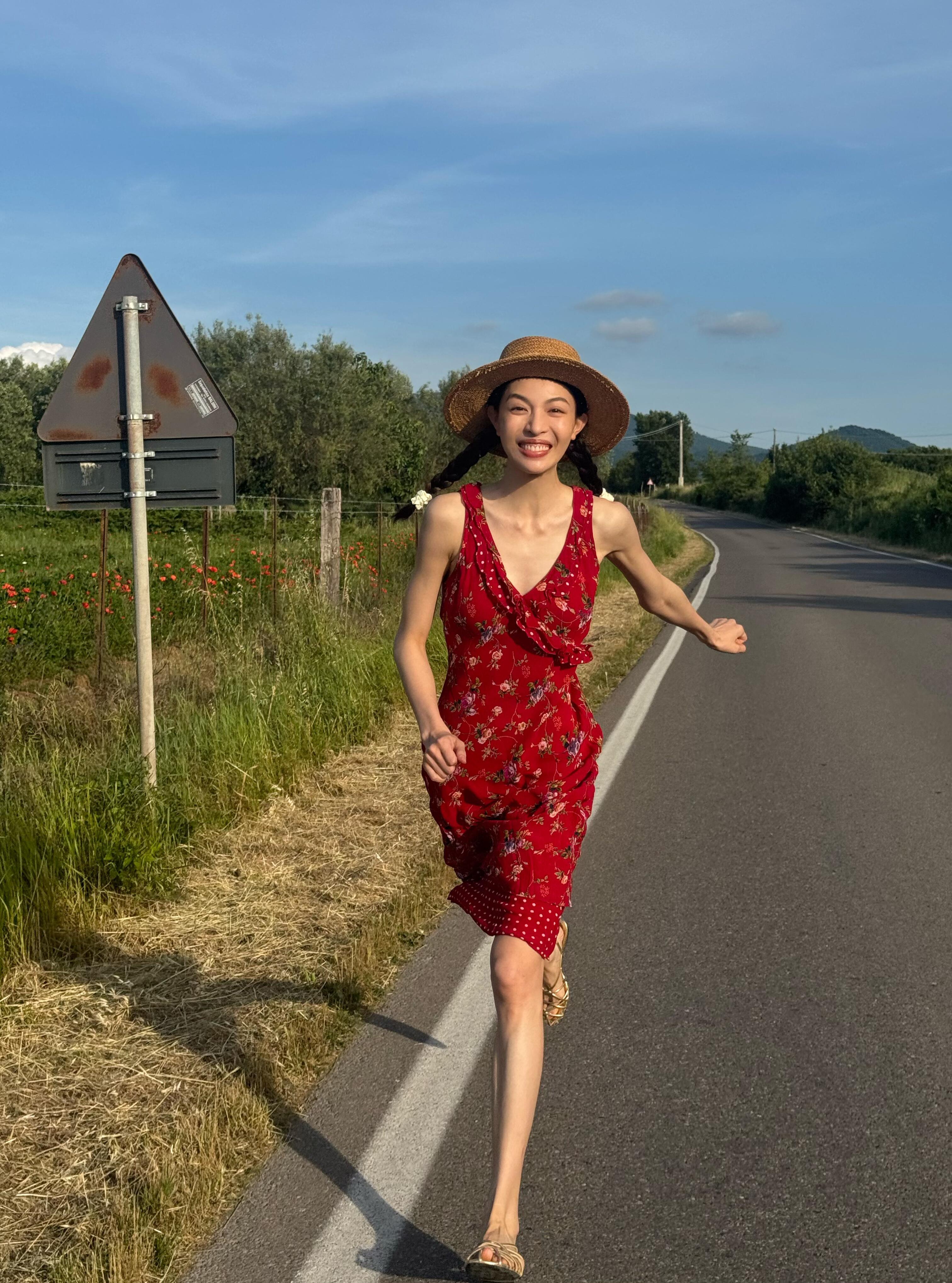 钟楚曦旅游照好灵​​​