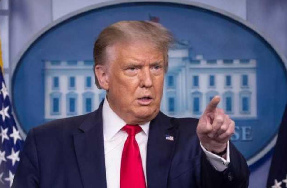 眼看访华悬了，特朗普立即暂停多项禁令，“死缠烂打”铁了心要来。眼看着自己的访华计