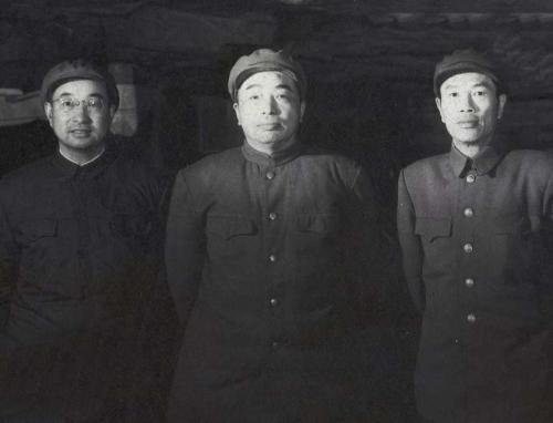 志愿军前后四任司令员，全都来源于同一个省。彭德怀，湖南湘潭人；邓华，湖南郴州；