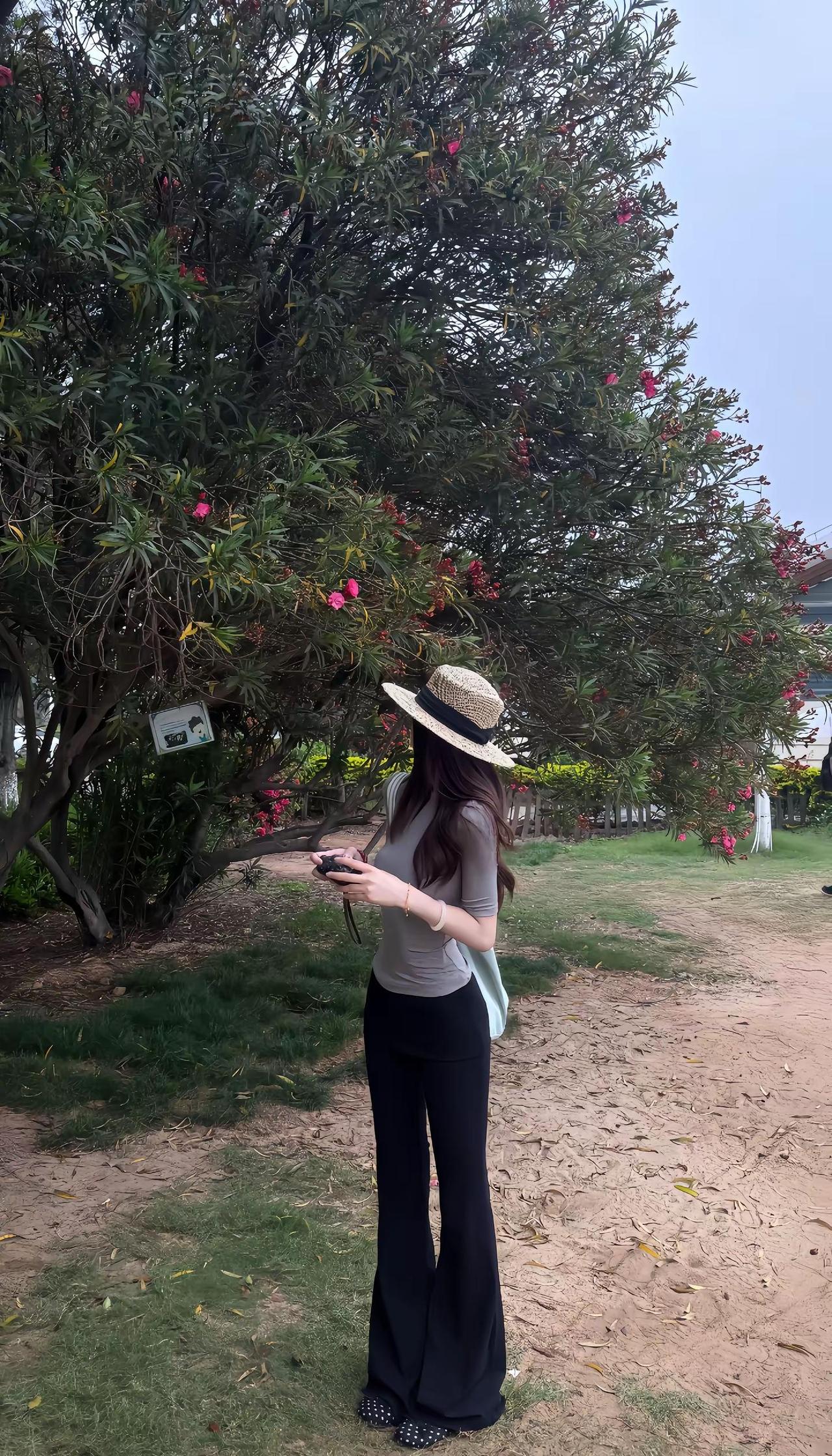 天塌下来也会打扮自己的女人随性chill原相机citywalk原相机随性