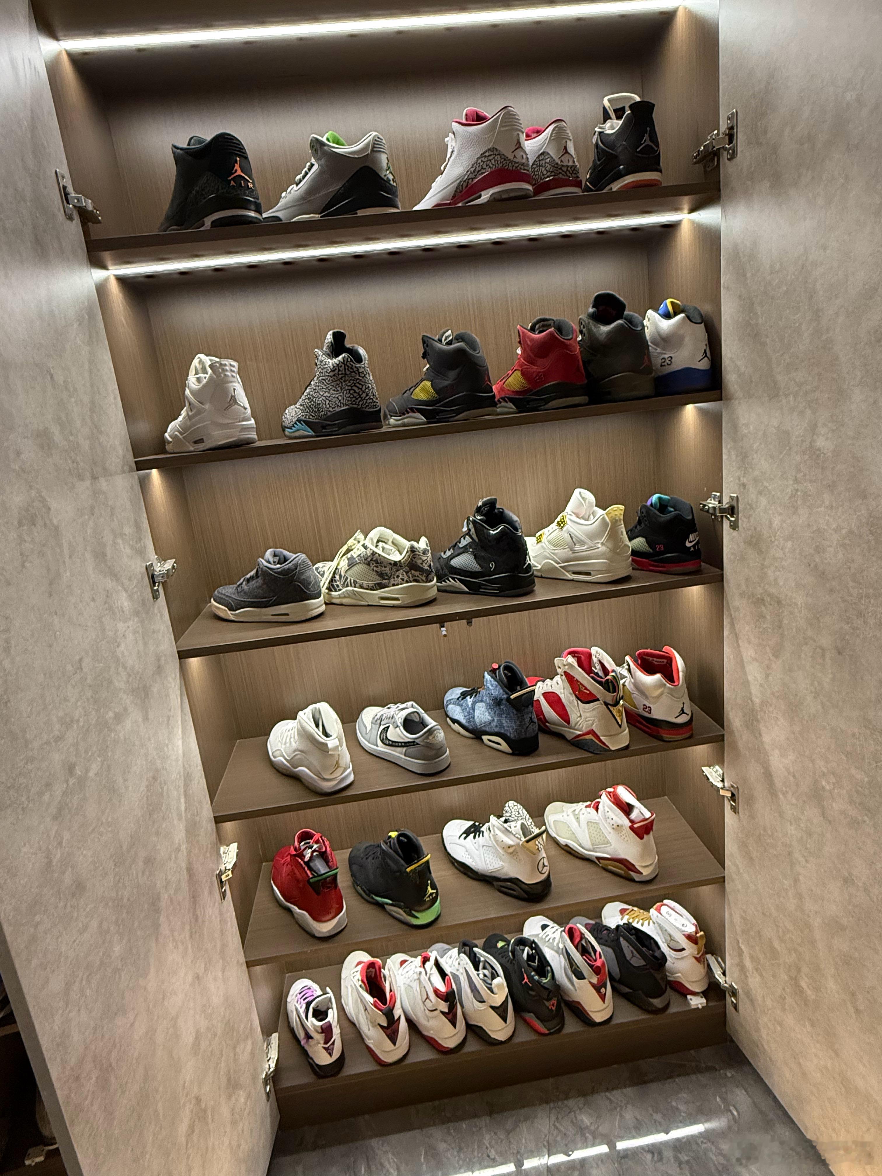 想办法把库存的鞋子处理处理。头疼