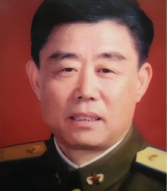 1968年1月，四架美军战机闯进我国领空，上级下令击落敌机，但导弹营长陈辉亭敢抗