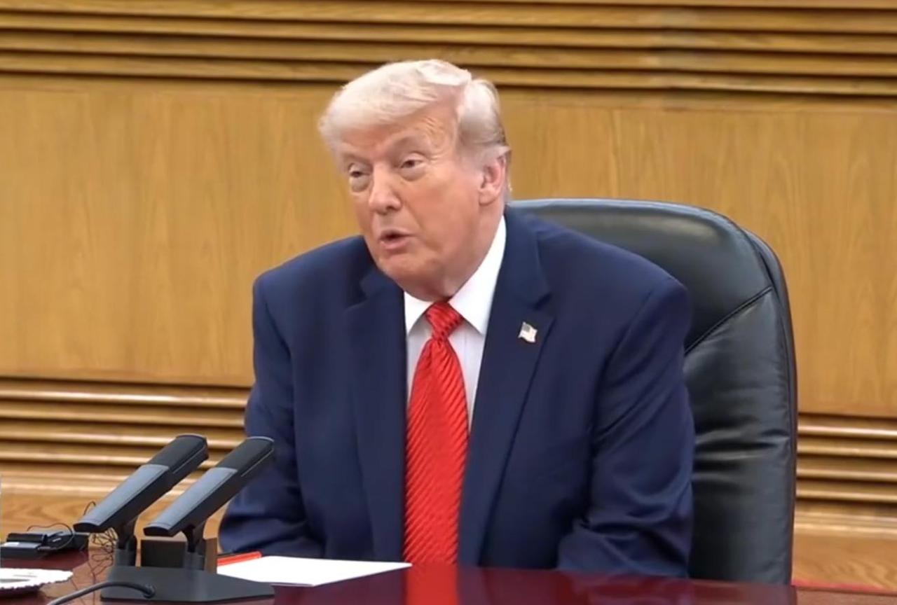 关乎台湾问题，中国对美国摊牌了，当着特朗普面，中方把话说死了中美，第一时间就
