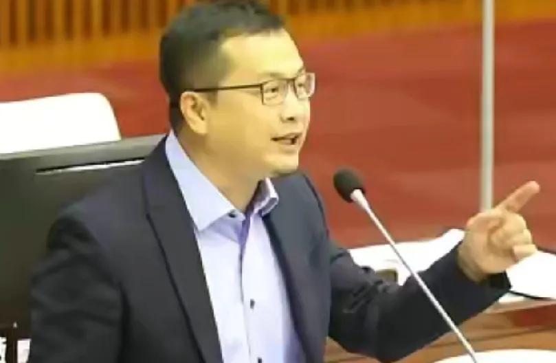 罗智强捐50万助国民党：选后“顾大局”才是真担当郑丽文尚未正式上任，便呼吁
