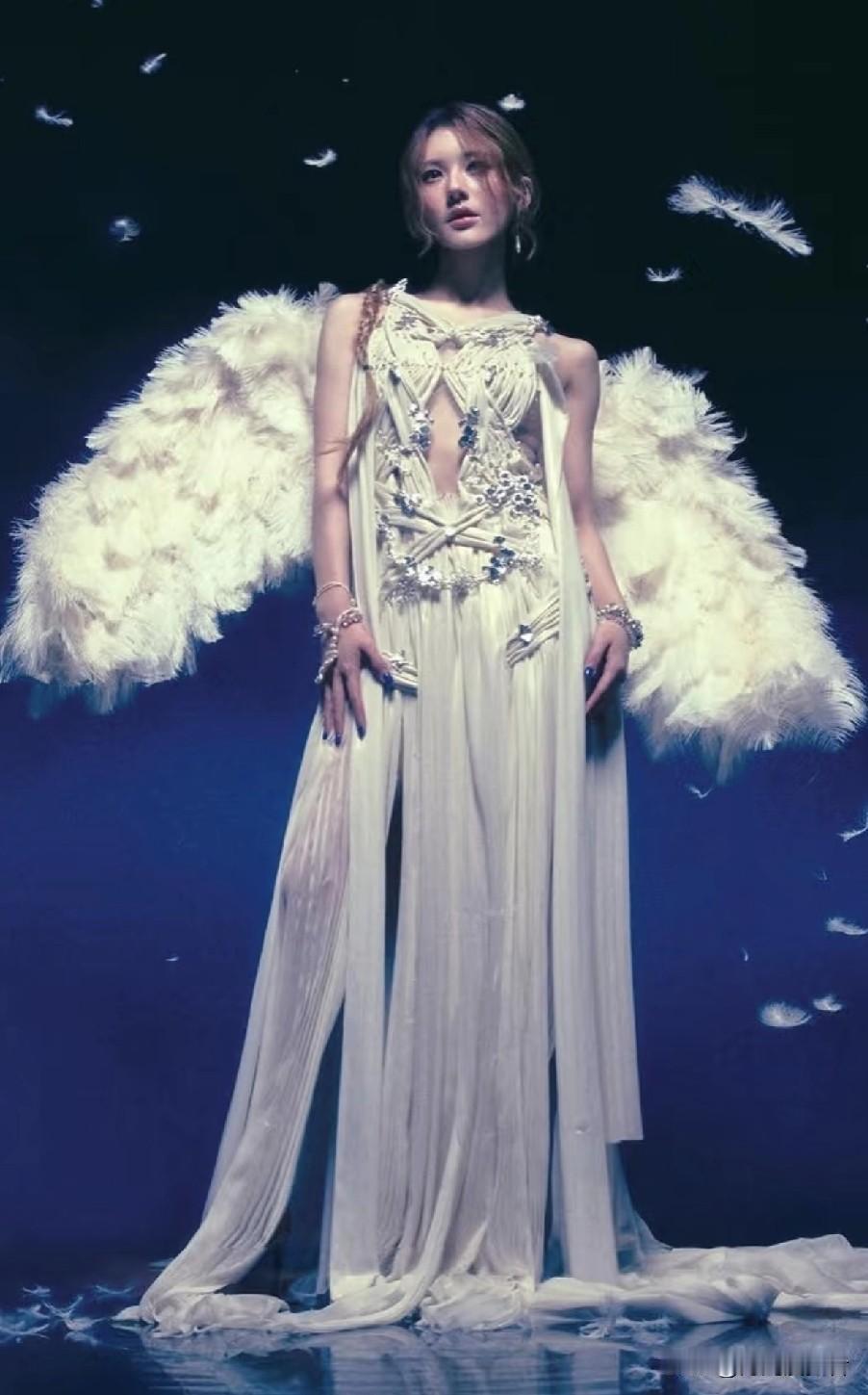 不仅赵露思没想到，就连成都文旅也没想到，赵露思在成都开“思念如面”音乐会，竟