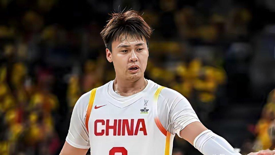中国男篮这球输的太窝囊。一盘散沙，没有赵睿，赵继伟，徐杰，一个会组织的都没有，弄