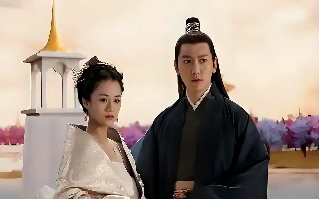 颠覆了，原来《三生三世》里那条“蛇”，根本就不是玄女。玄女是狐狸，青丘的狐