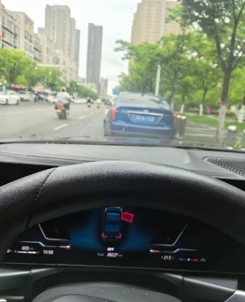 从油车到电车，再从电车回油车，这来回一折腾，亏得我直心疼！2021年的奥迪A6L