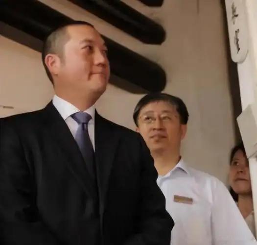 炸穿台湾政坛！蒋友松突然官宣：强行迁走两蒋悬棺，半世纪漂泊终于要归乡了！蒋友