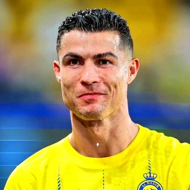 球迷是怎么评价自己的偶像？结果你永远想象不到。1、C罗和他的球迷C罗即使不是