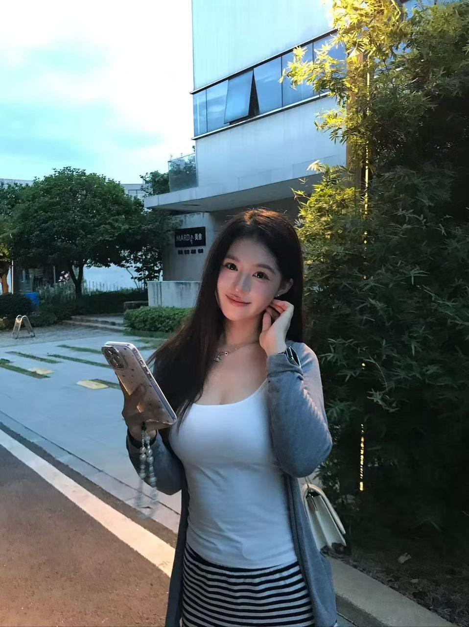 自带轻盈底气，我的世界杯专属浪漫。