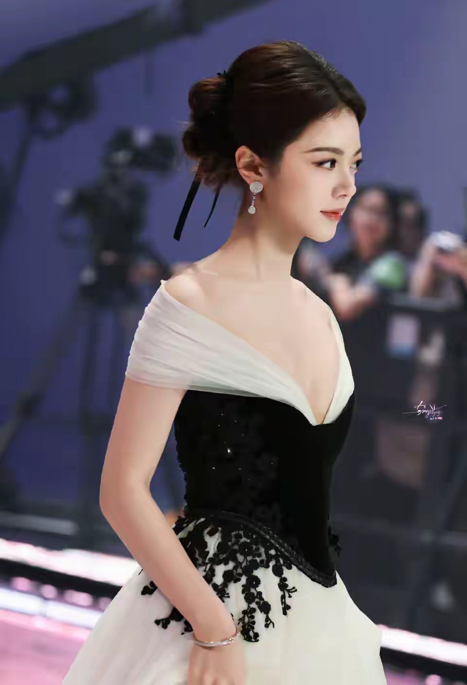 赵今麦真的长开了，好漂亮