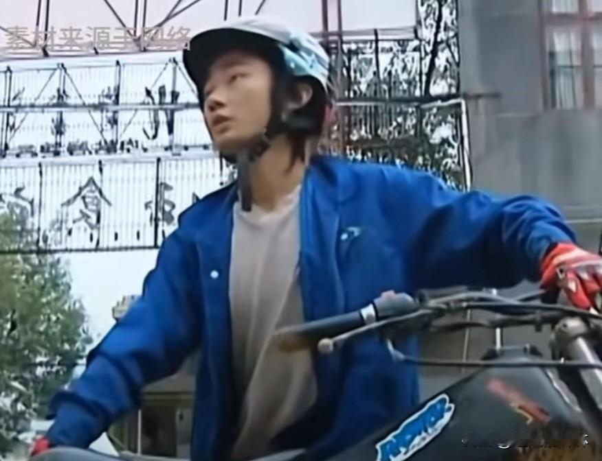 四十秒双向奔赴！洗脸熊500万竞拍机车，初心只为公益短短四十几秒，一场跨越