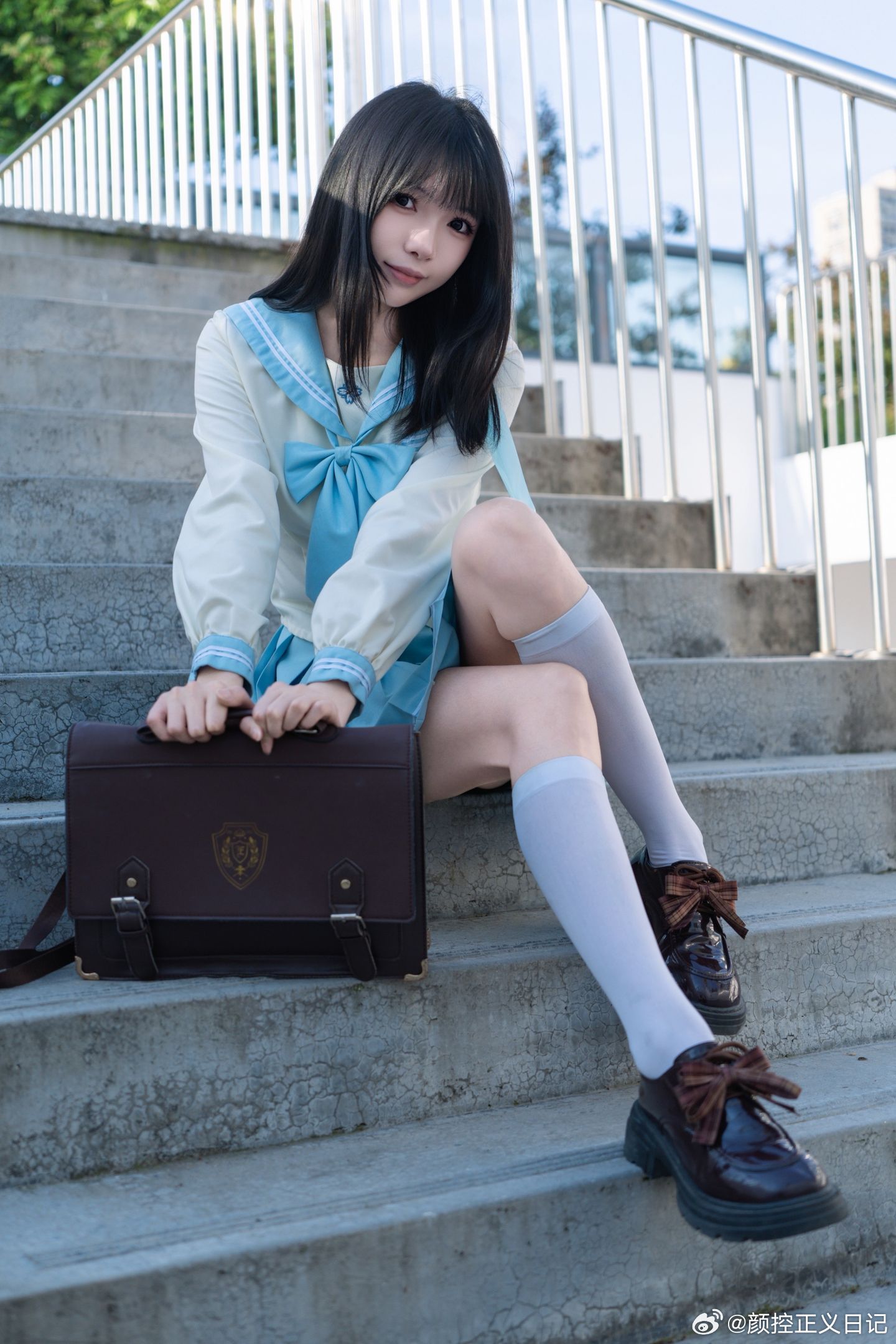 jk私影jk上身，可爱风就出来了美女