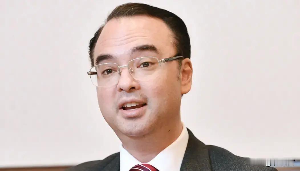 别为难下人？卡耶塔诺对加查利安提出“折中”的办法——双签字模式，他说既然相互不承
