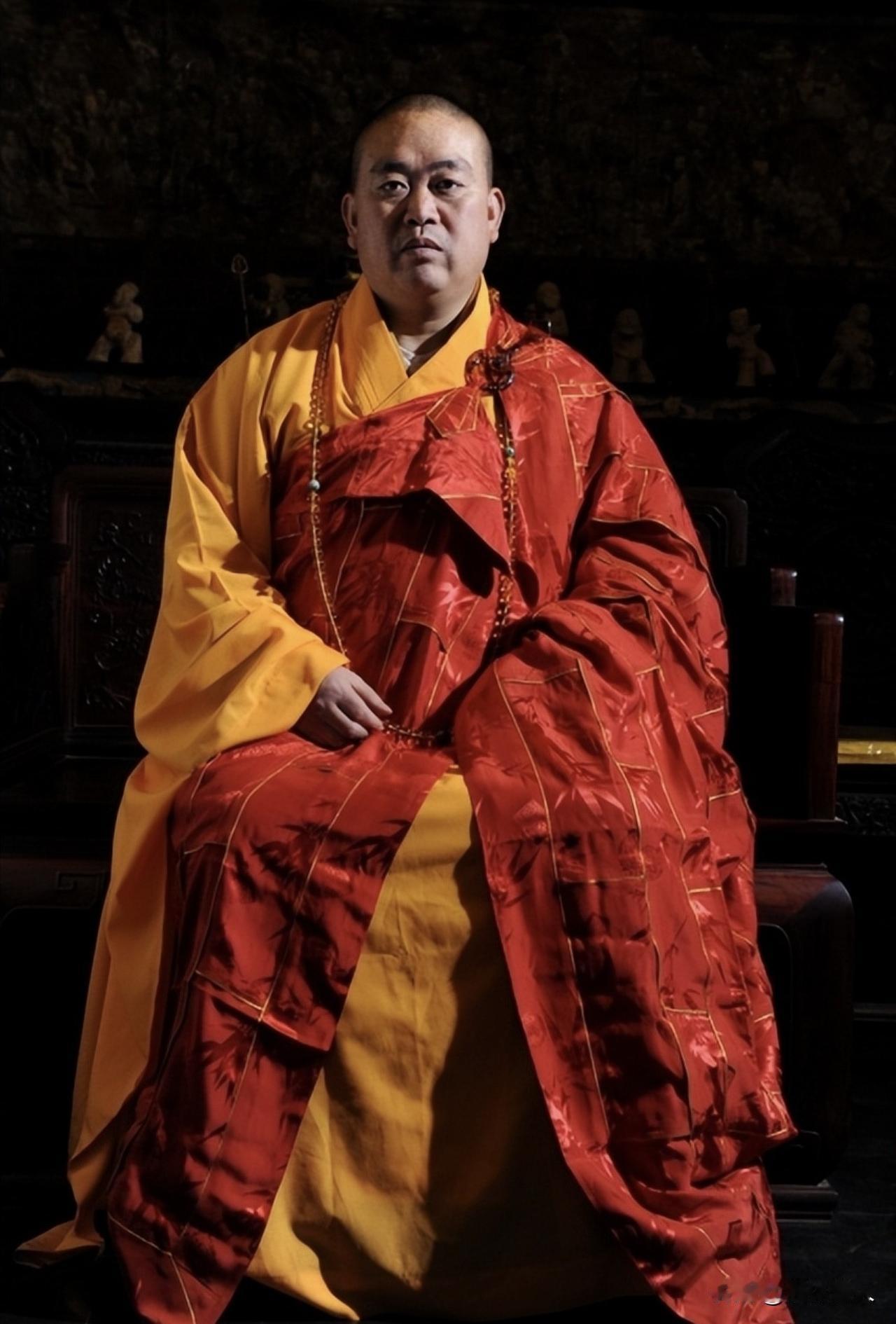我信佛，但我不拜佛，因为每个人的佛都是自己。那些去佛寺拜“佛”的人，不外乎两